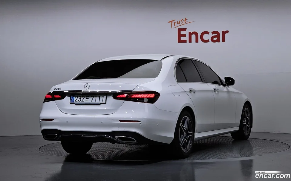 Mercedes-Benz E-Class E250 AMG Line 2023 — миниатюра 2