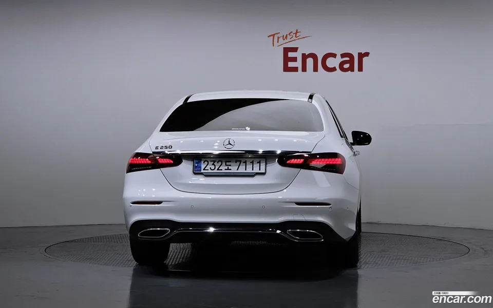 Mercedes-Benz E-Class E250 AMG Line 2023 — миниатюра 4
