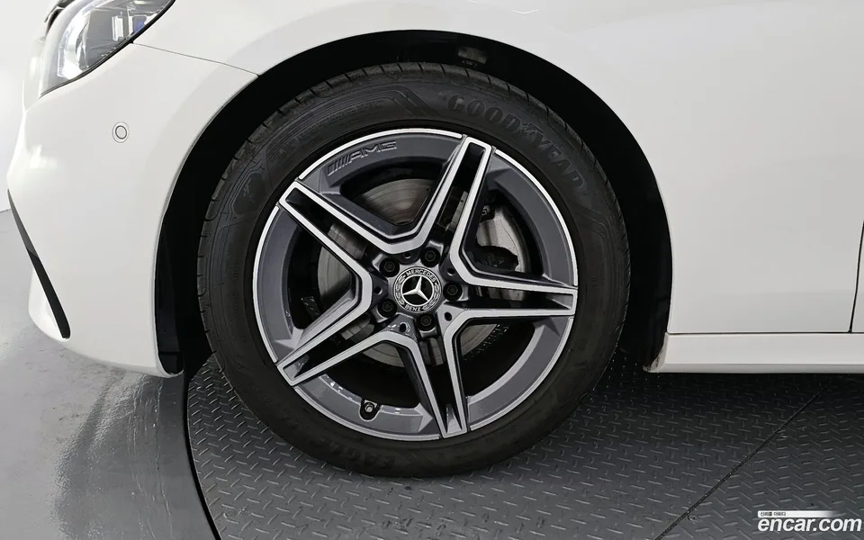 Mercedes-Benz E-Class E250 AMG Line 2023 — миниатюра 5