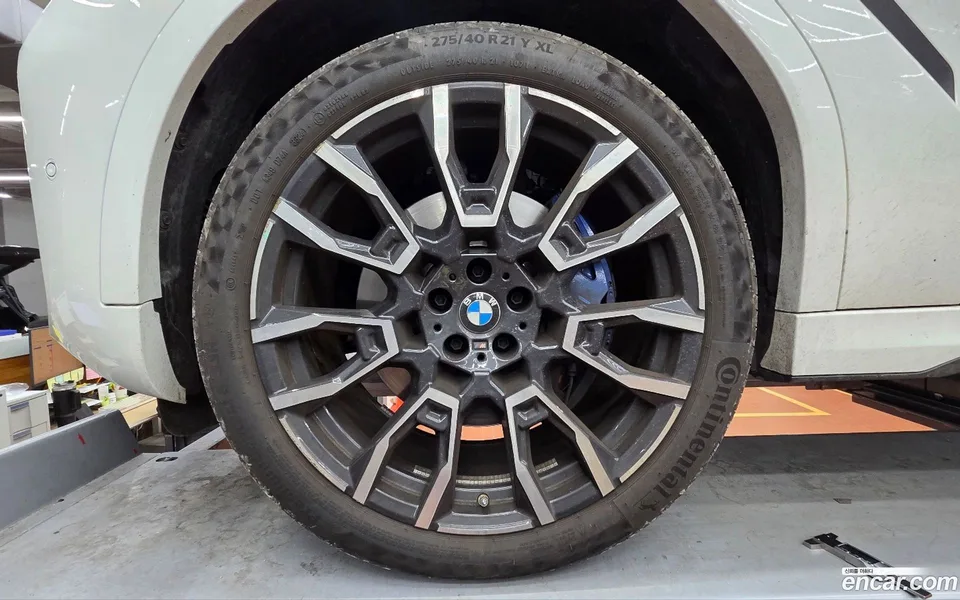 BMW X6 xDrive40i M 2025 — миниатюра 5