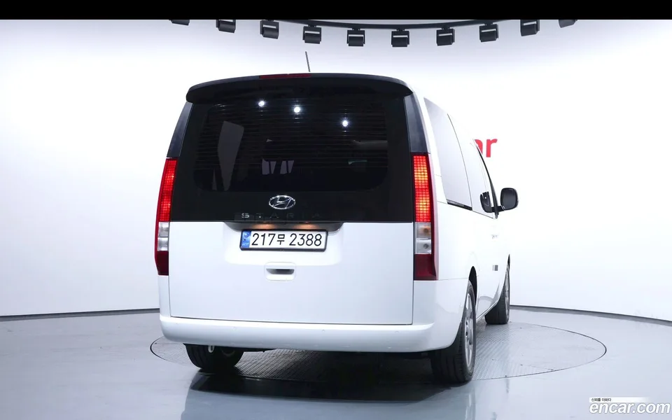 Hyundai Staria 4WD 9 2023 — миниатюра 4