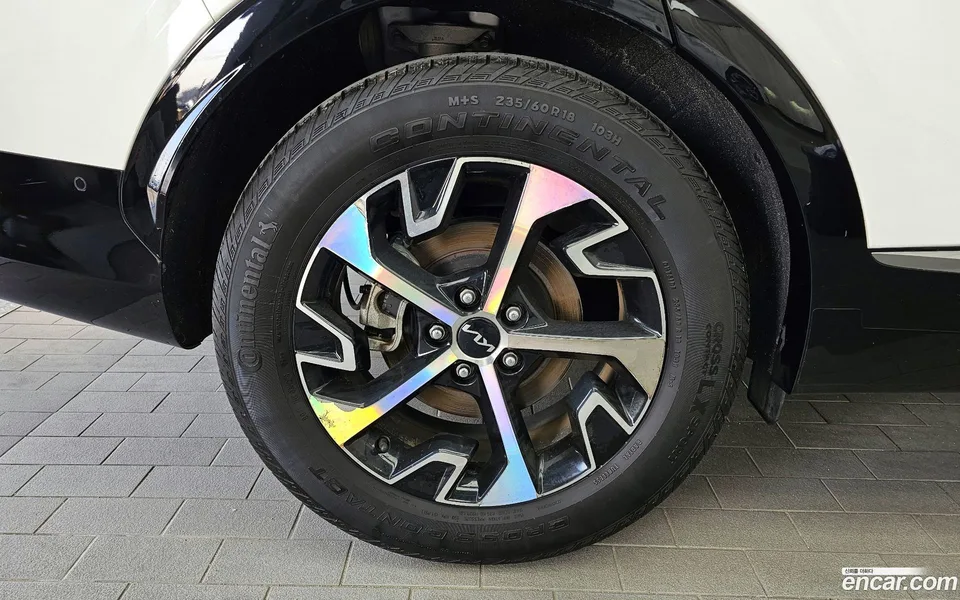 Kia Sportage Hybrid 2WD 2023 — миниатюра 5