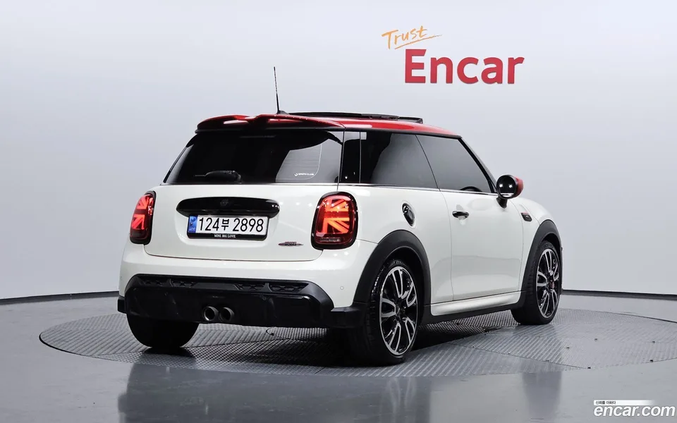 MINI Cooper S JCW 2022 — миниатюра 2