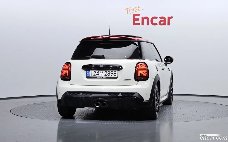 MINI Cooper S JCW 2022 — миниатюра 4