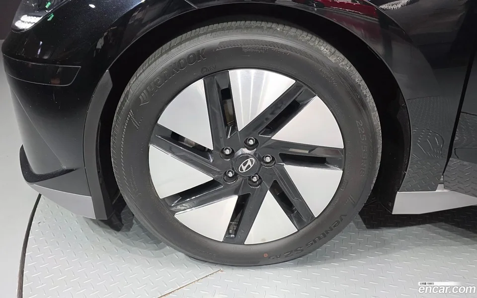 Hyundai Ioniq 6 2022 — миниатюра 5