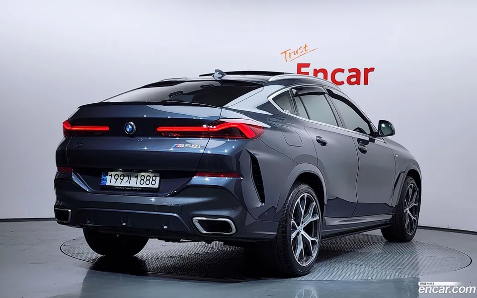 BMW X6 xDrive40i M 2022 — миниатюра 2
