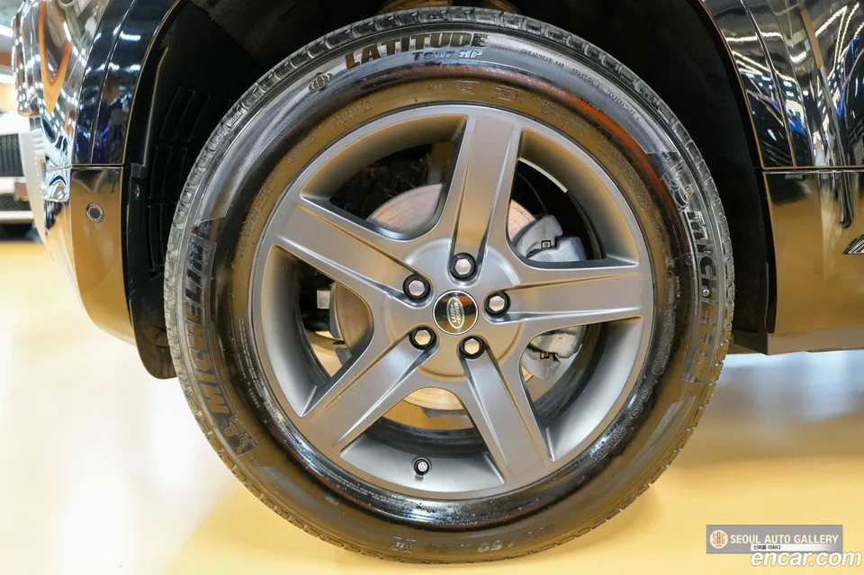 Land Rover Defender 110 P300 X- SE 2024 — миниатюра 5