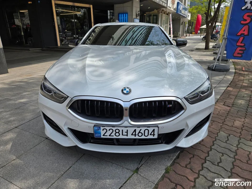BMW 8 Series M850i xDrive 2024 — миниатюра 3