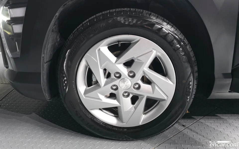 Hyundai Kona 1.6 2WD 2023 — миниатюра 5