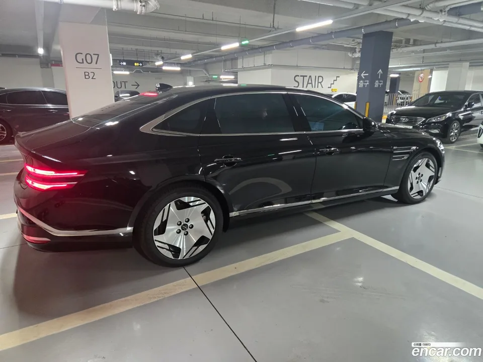 Genesis Electrified G80 e-AWD 2025 — миниатюра 3