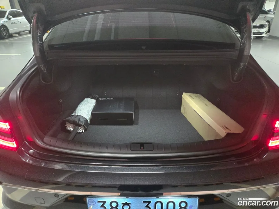 Genesis Electrified G80 e-AWD 2025 — миниатюра 5