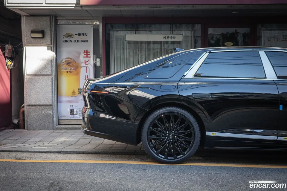 Hyundai Grandeur Hybrid 2024 — миниатюра 3