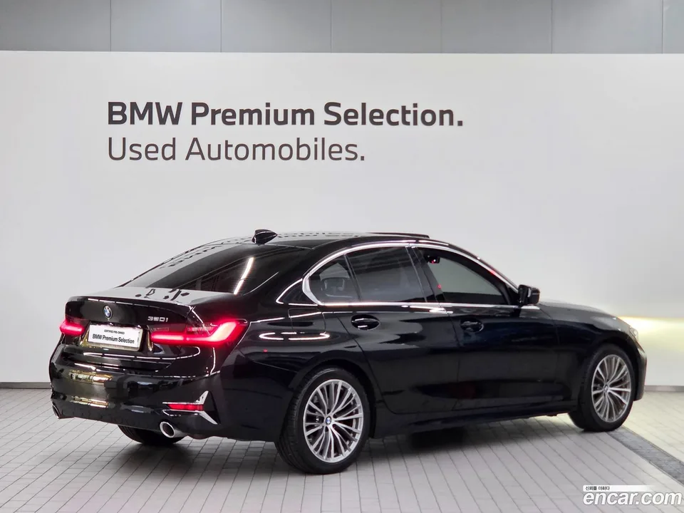 BMW 3 Series 320i 2022 — миниатюра 2