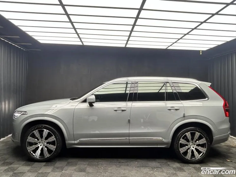 Volvo XC90 B6 2023 — миниатюра 3