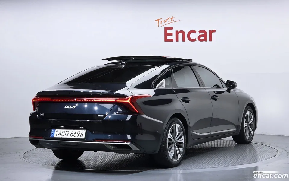 Kia K8 Hybrid 2023 — миниатюра 2