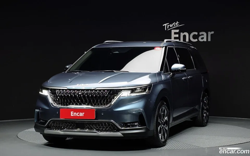 Kia Carnival 7 2022 — фото 1, купить с доставкой в Москву