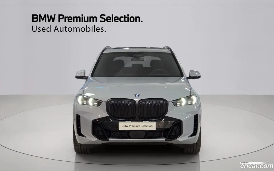 BMW X5 xDrive 50e M 2025 — миниатюра 3