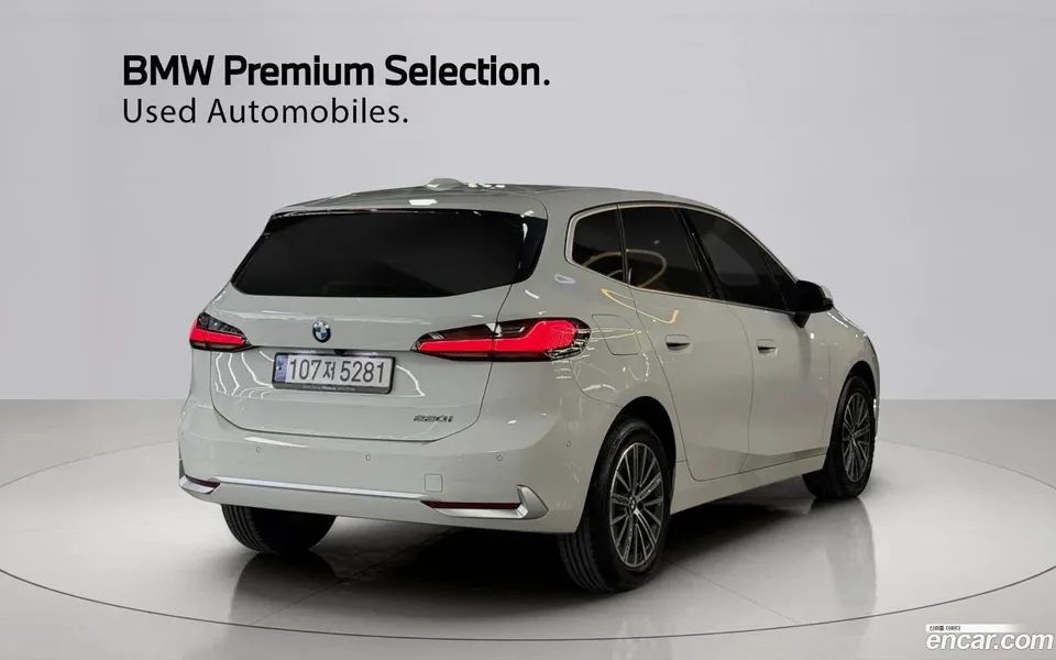 BMW 2 Series Active Tourer 220i 2024 — миниатюра 2