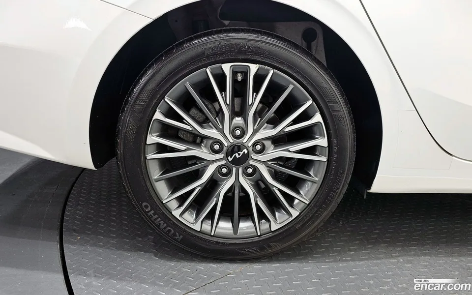 Kia K3 1.6 2022 — миниатюра 5