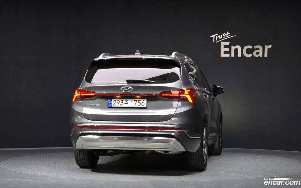 Hyundai Santa Fe HEV 1.6 2WD 2023 — миниатюра 4