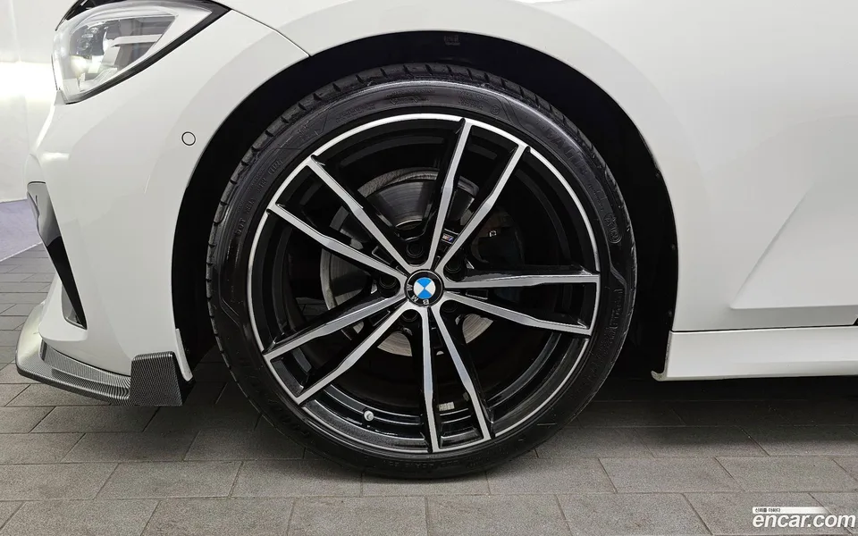 BMW 3 Series 320i M 2022 — миниатюра 5