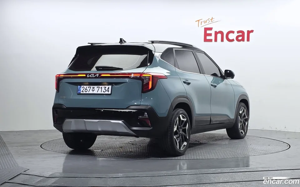 Kia Seltos 1.6 2WD 2023 — миниатюра 2