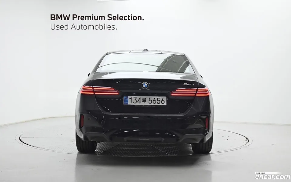 BMW 5 Series 520i M 2025 — миниатюра 4