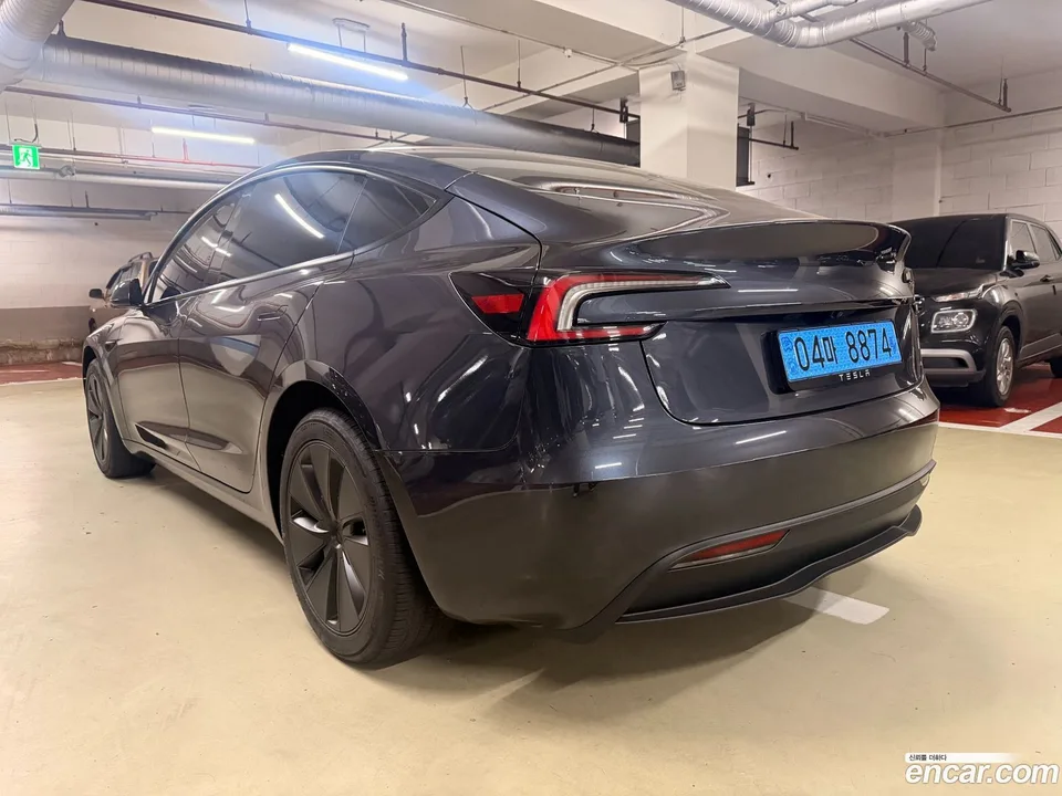 Tesla Model 3 RWD 2026 — миниатюра 2