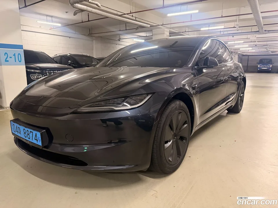 Tesla Model 3 RWD 2026 — фото 1, купить с доставкой в Москву