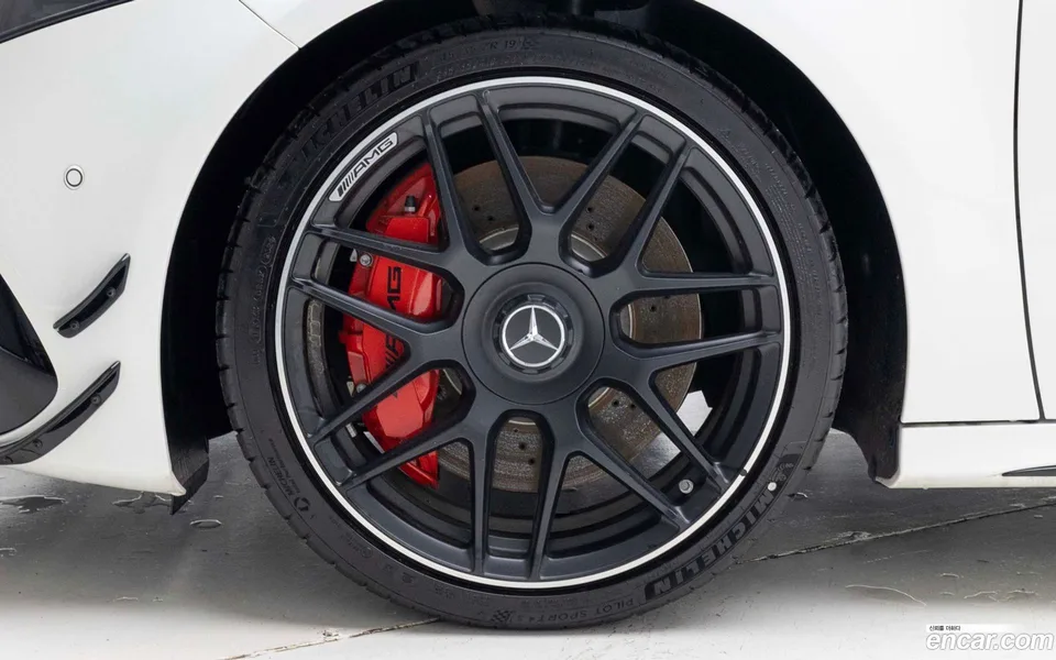 Mercedes-Benz A-Class AMG A45 4MATIC+ 2025 — миниатюра 5