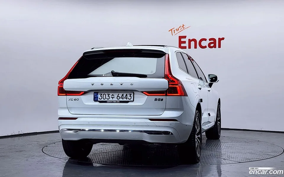 Volvo XC60 B5 2023 — миниатюра 4