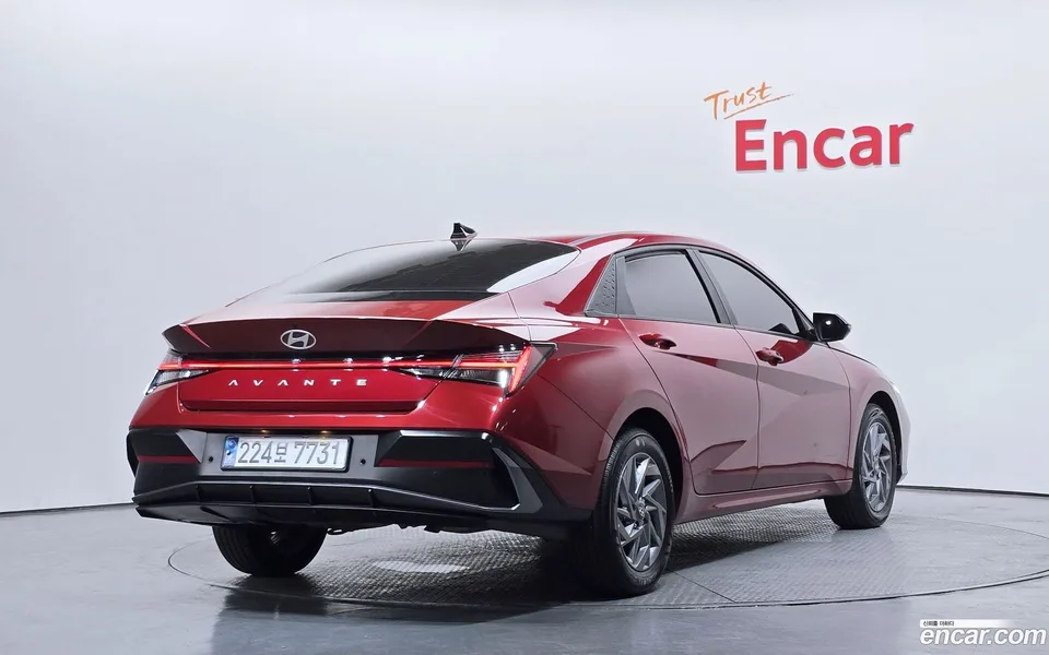 Hyundai Avante CN7 1.6 2024 — миниатюра 2