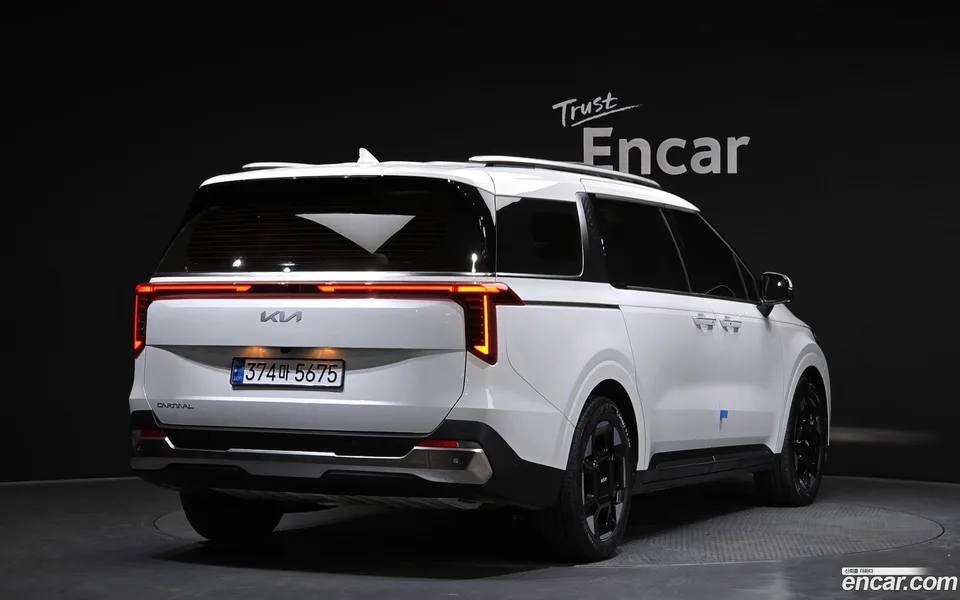 Kia Carnival 9 2025 — миниатюра 2