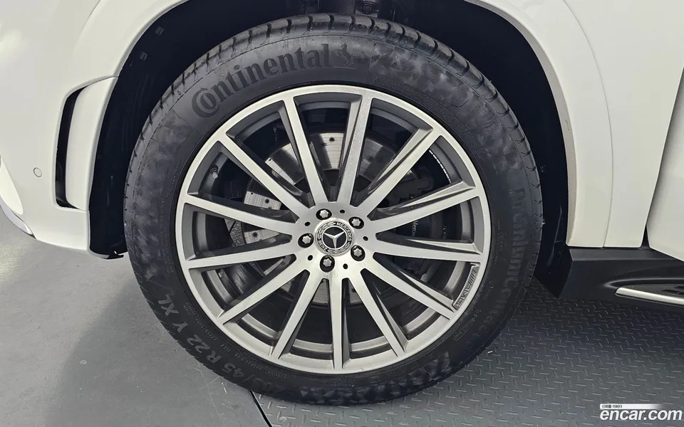 Mercedes-Benz GLS-Class GLS400d 4MATIC 2023 — миниатюра 5