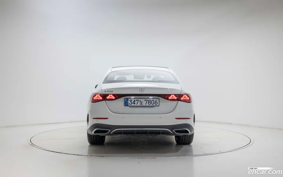 Mercedes-Benz E-Class E200 AMG Line 2025 — миниатюра 4