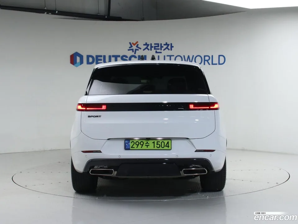Land Rover Range Rover Sport P550E HSE 2025 — миниатюра 4