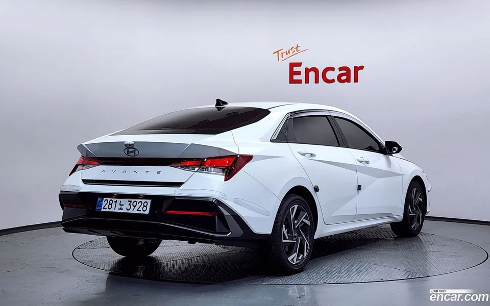 Hyundai Avante CN7 1.6 2026 — миниатюра 2