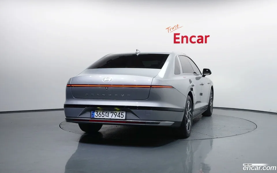 Hyundai Grandeur 2.5 2WD 2023 — миниатюра 4