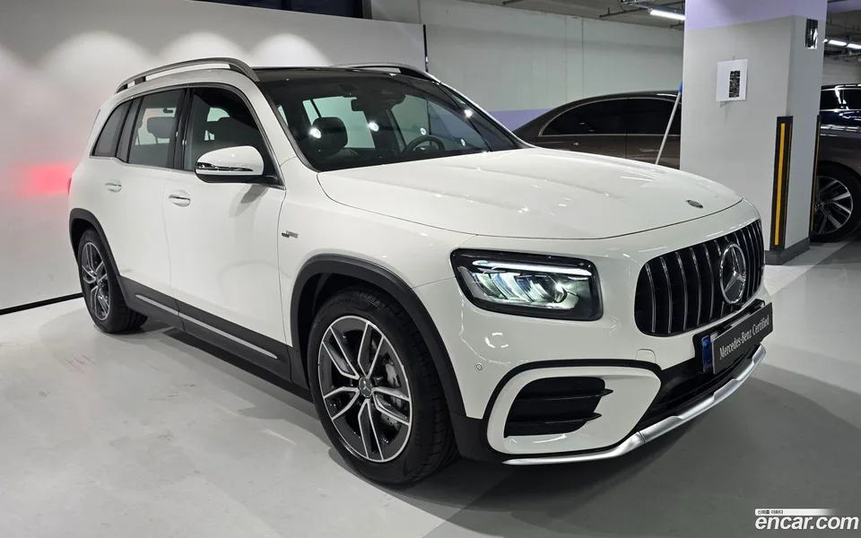 Mercedes-Benz GLB-Class AMG GLB35 4MATIC 2025 — миниатюра 2