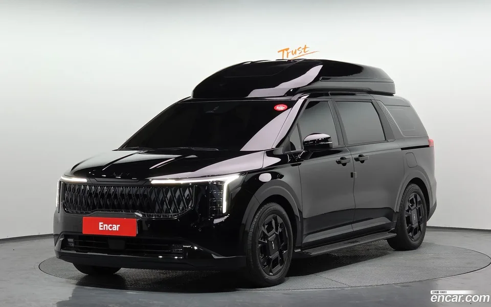 Kia Carnival 9 () 2024 — фото 1, купить с доставкой в Москву