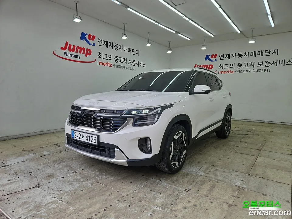 Kia Seltos 2.0 2WD 2023 — фото 1, купить с доставкой в Москву