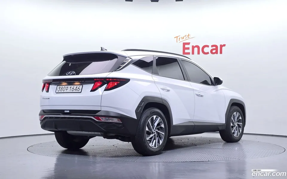 Hyundai Tucson 1.6 2WD 2022 — миниатюра 2