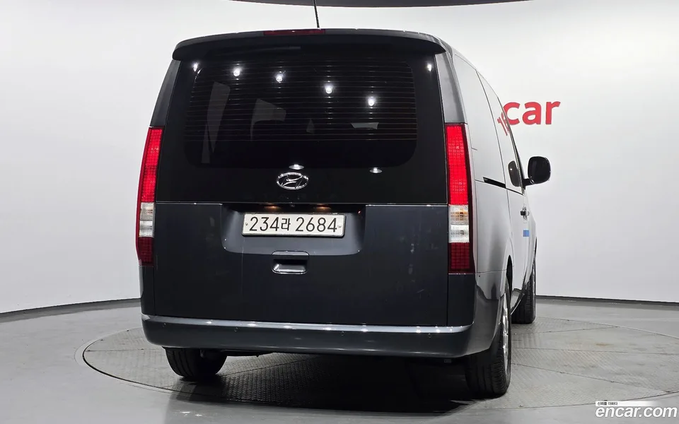Hyundai Staria 9 2022 — миниатюра 4