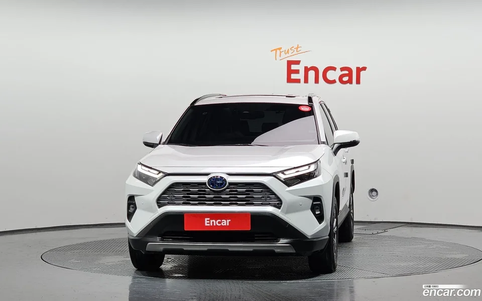 Toyota RAV4 2.5 4WD LTD 2024 — миниатюра 3