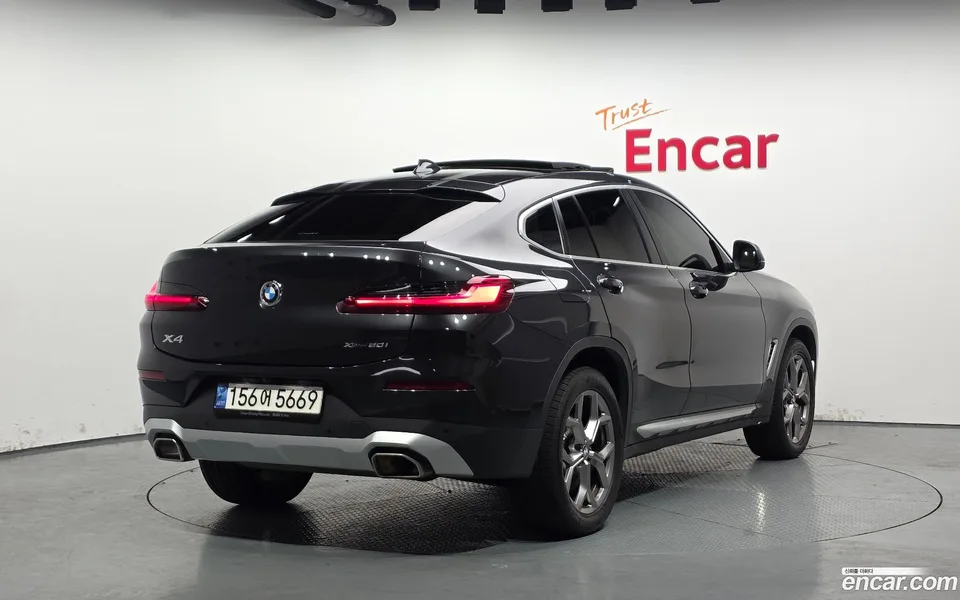 BMW X4 xDrive20i xLine 2022 — миниатюра 2