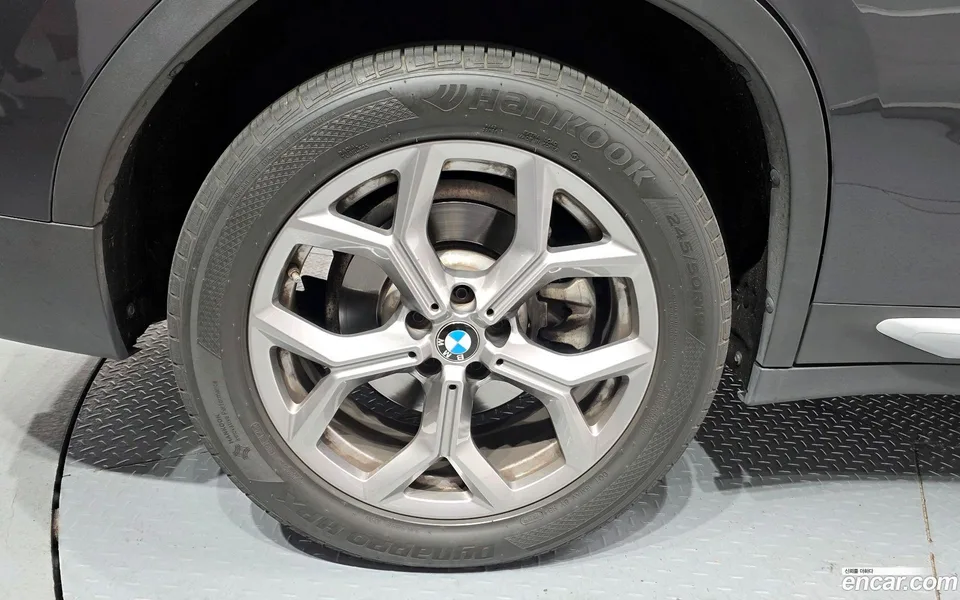 BMW X4 xDrive20i xLine 2022 — миниатюра 5