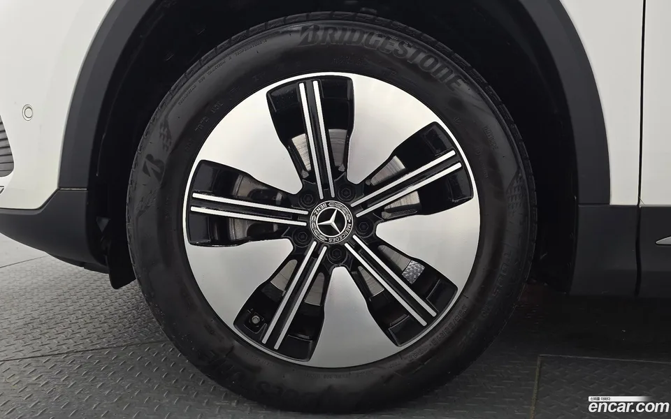 Mercedes-Benz EQA EQA250 2023 — миниатюра 5