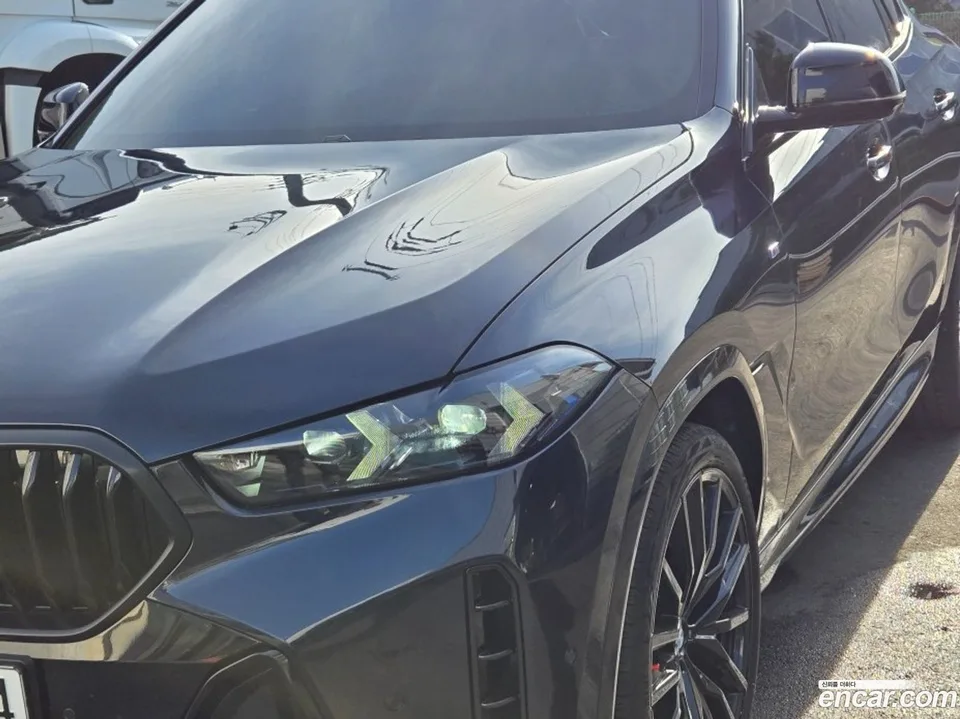 BMW X6 xDrive40d M 2025 — миниатюра 2