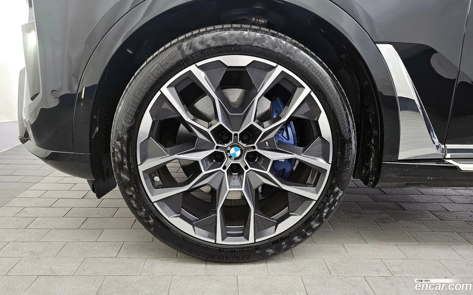BMW X7 xDrive 40i M 6 2023 — миниатюра 5