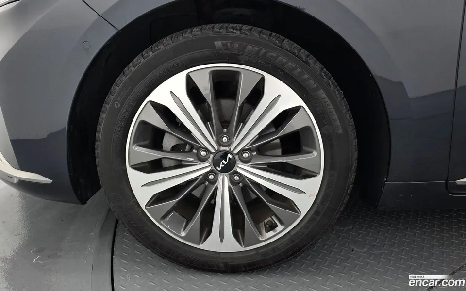 Kia K8 Hybrid 2023 — миниатюра 5